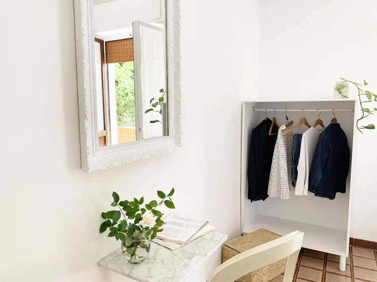 Tap Apartments - In Independent House With Private Garden Alghero