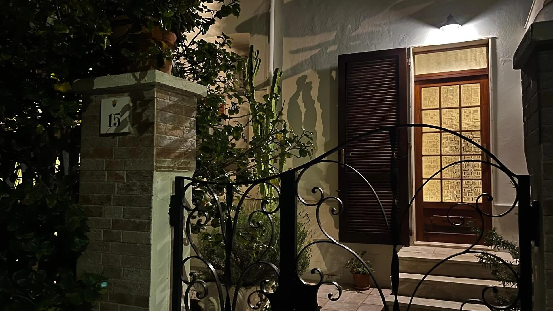 Tap Apartments - In Independent House With Private Garden Alghero